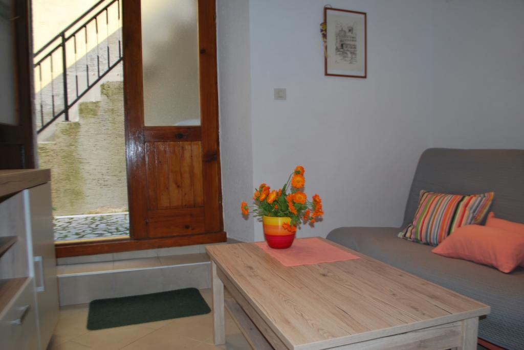 Apartment Lucija Cres Εξωτερικό φωτογραφία